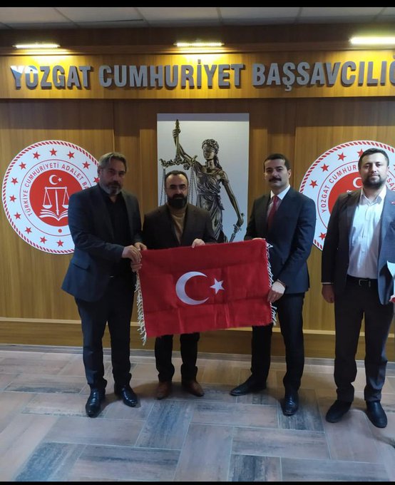 Yozgat Cumhuriyet Başsavcısı Sayın Recep Sevgili'yi ziyaret ettik. Misafirperverliği, şehit yakını ve gazilerimize olan duyarlılığı ve Vakfımız çalışmalarına destekleri için Sayın Başsavcımıza teşekkür ederiz.