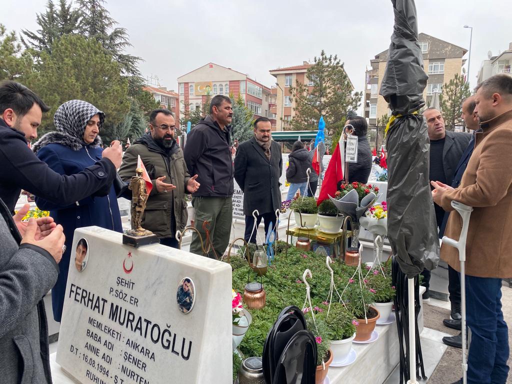 Şehit P.Söz. Er Ferhat Muratoğlu'nun şehadetinin sene-i devriyesi nedeniyle verilen Mevlide katılarak, aziz şehidimizi rahmet ve minnetle andık.  Aziz şehitlerimiz; bizlere en büyük emanet olarak bıraktığınız Vatanımız, sizinle sağ, sizinle var, sizinle payidar...