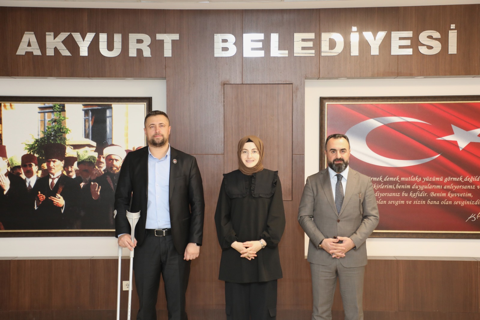 Akyurt Belediye Başkanı;Hilal AYIK hanımefendiyi ziyaret ettik. Misafirperverliği, güleryüzlü sohbeti, gönüllerde iz bırakan proje ve faaliyetleri ile Vakfımız çalışmalarına destekleri için Sayın Başkanımıza teşekkür eder, şükranlarımızı sunarız.