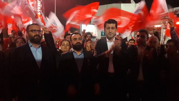 GÜÇLÜ BİR TÜRKİYE İÇİN REFERANDUM MİTİNGİ