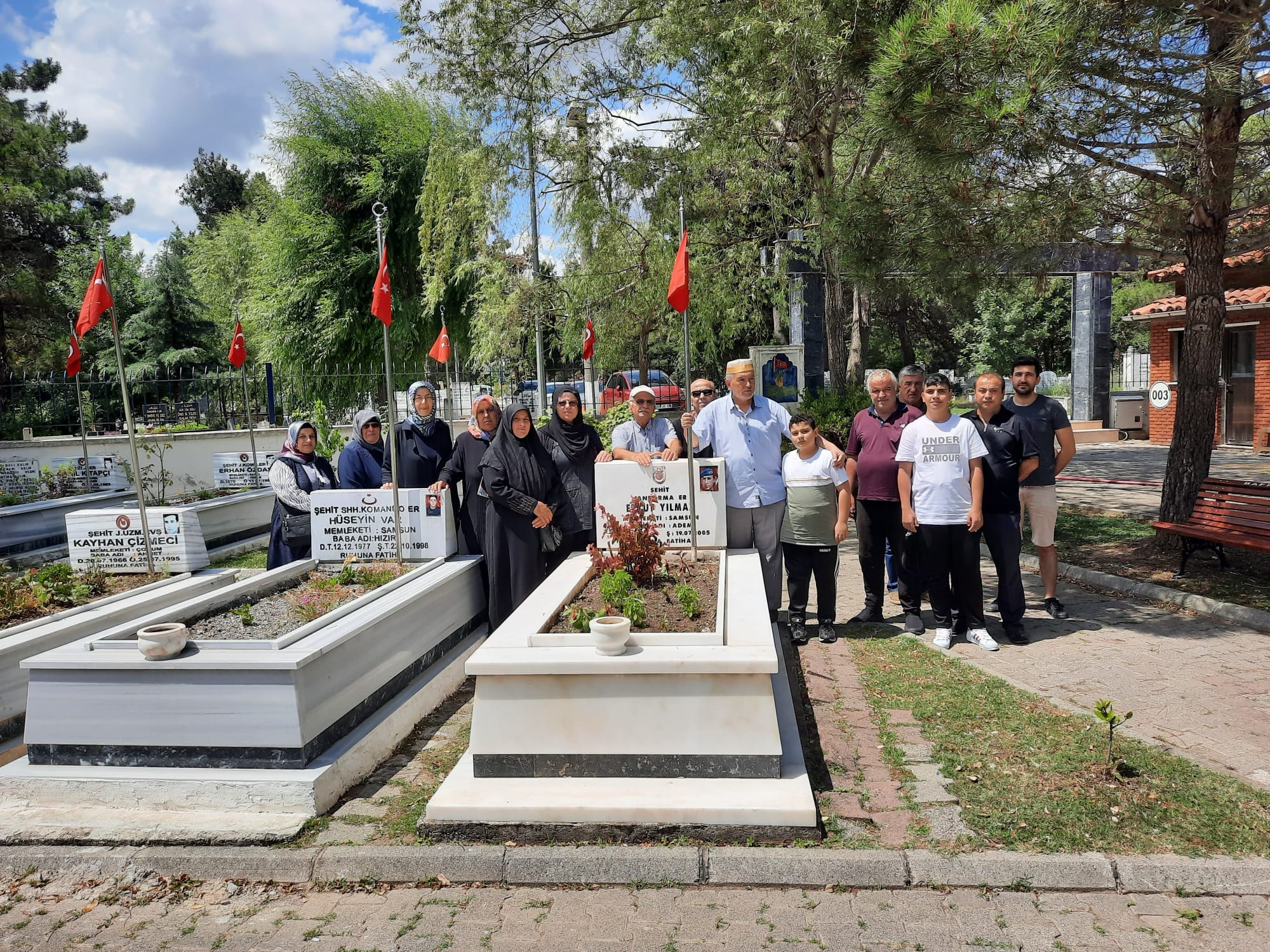 ŞEHİDİMİZ ERKUT YILMAZ'I KABRİNİN BAŞINDA ANDIK