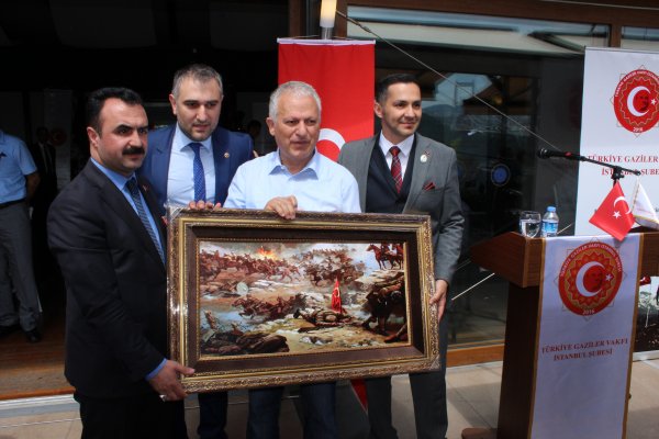 Yıldız Teknik Üniversitesi Rektörü Sn. İsmail YÜKSEK 